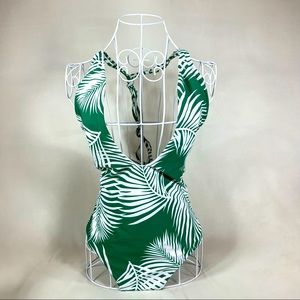 Plunging Vaca One-piece